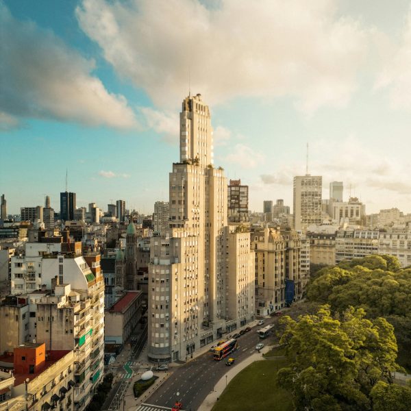 Explora-Buenos-Aires-e-Iguazu-a-Precios-Economicos-¡Aventura-en-Argentina-fundays-tours