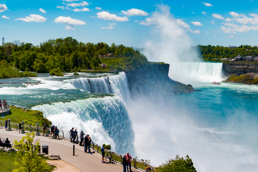 Excursion de 3 Dias a Las Cataratas del Niagara, Toronto, Las 1000 Islas & Compras en las Tiendas Outlets - Imagen 2